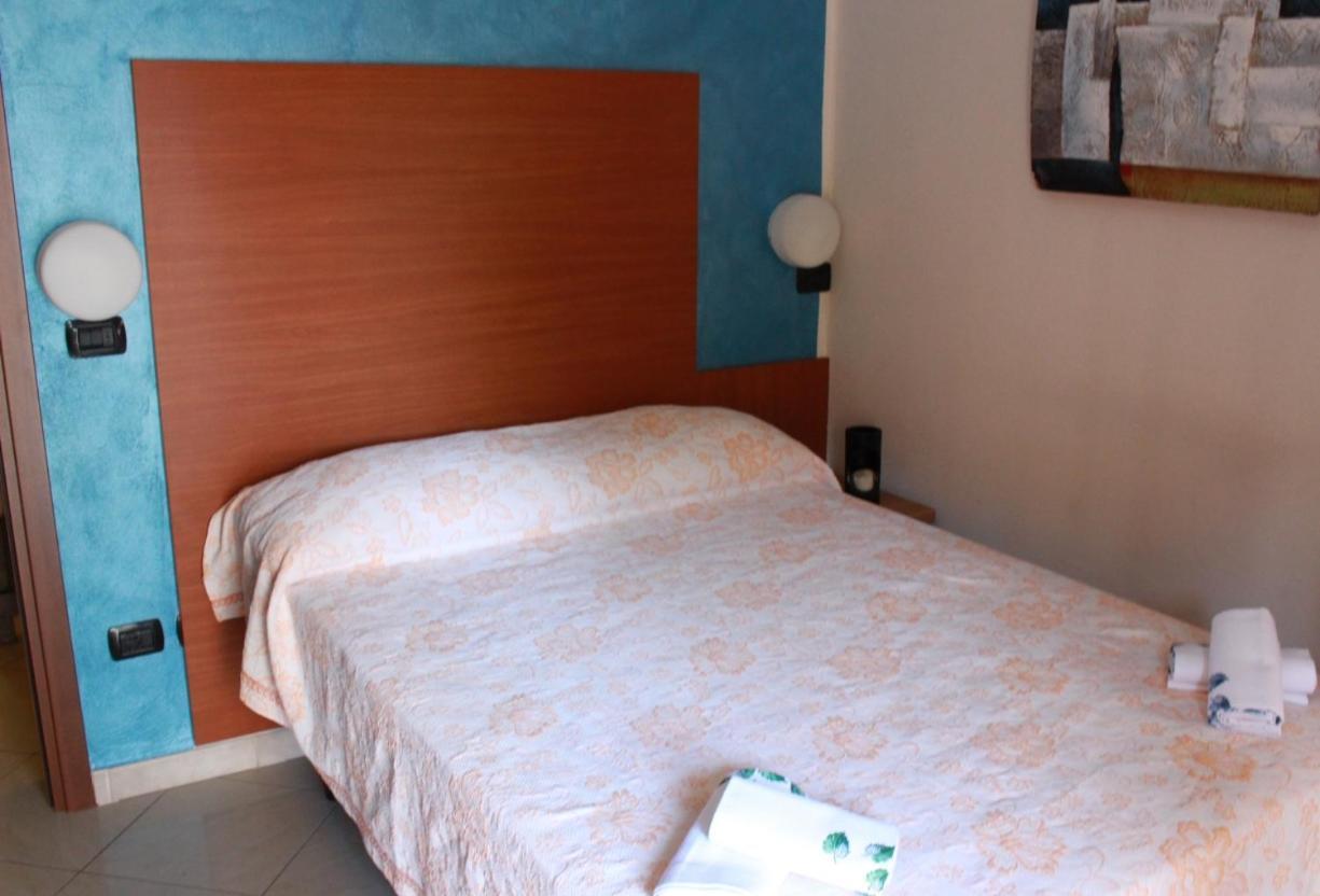 Hotel Nettuno مونتيكاتيني تيرمي المظهر الخارجي الصورة