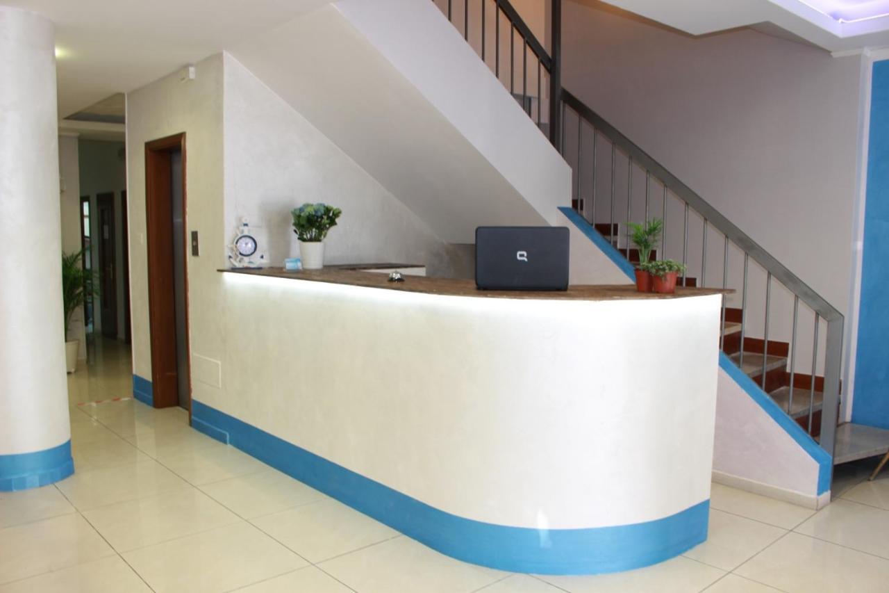 Hotel Nettuno مونتيكاتيني تيرمي المظهر الخارجي الصورة