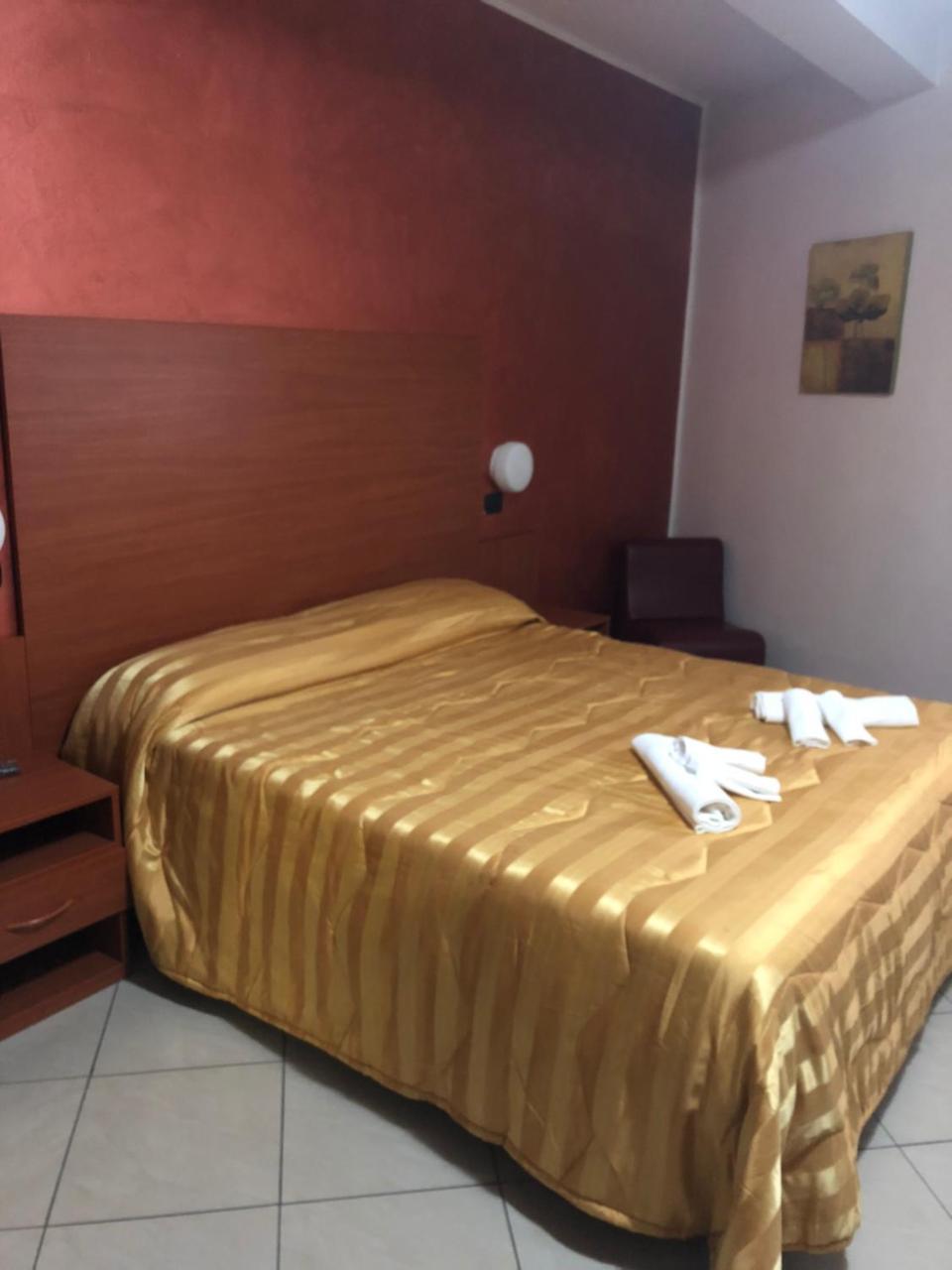 Hotel Nettuno مونتيكاتيني تيرمي المظهر الخارجي الصورة